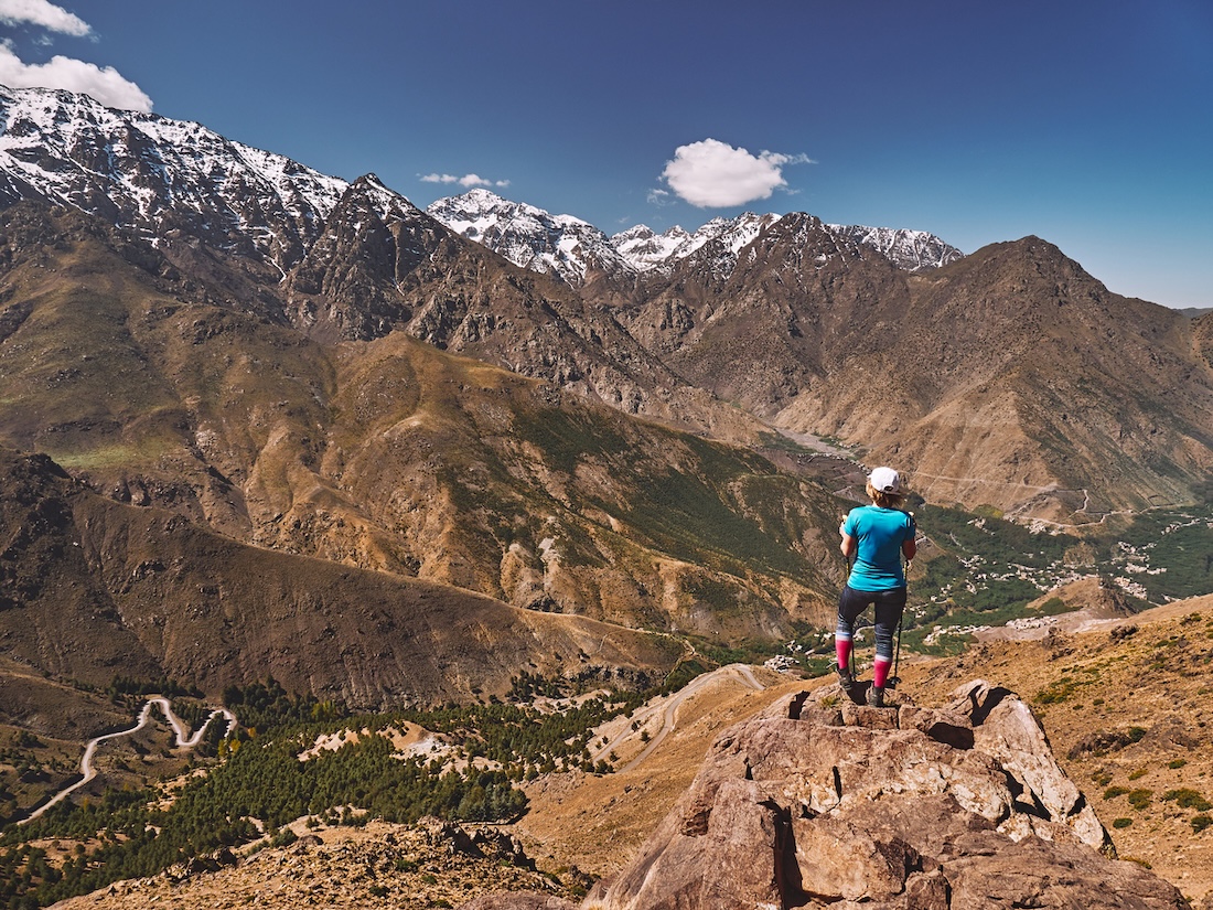 hiker-imlil-valley-toubkal-high-atlas-morocco