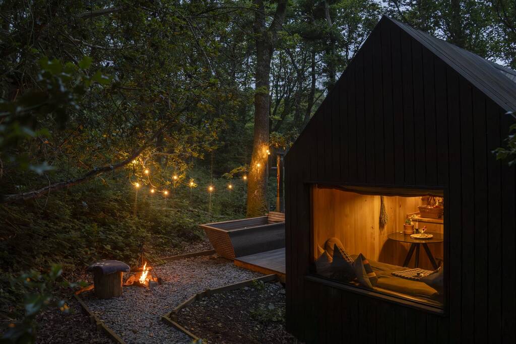 larch-cabin-cumbria-exterior