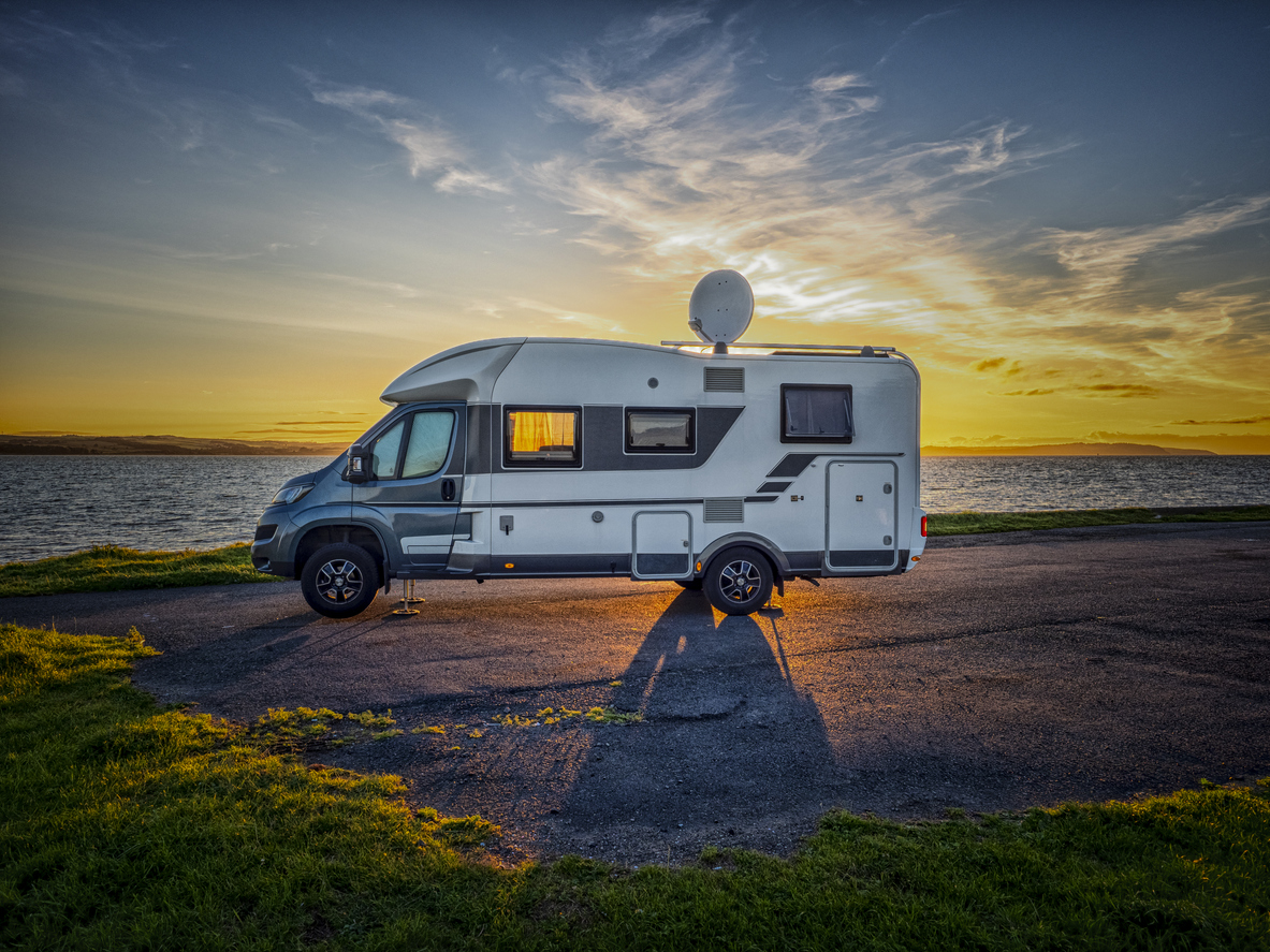 motorhome-sunset-beach