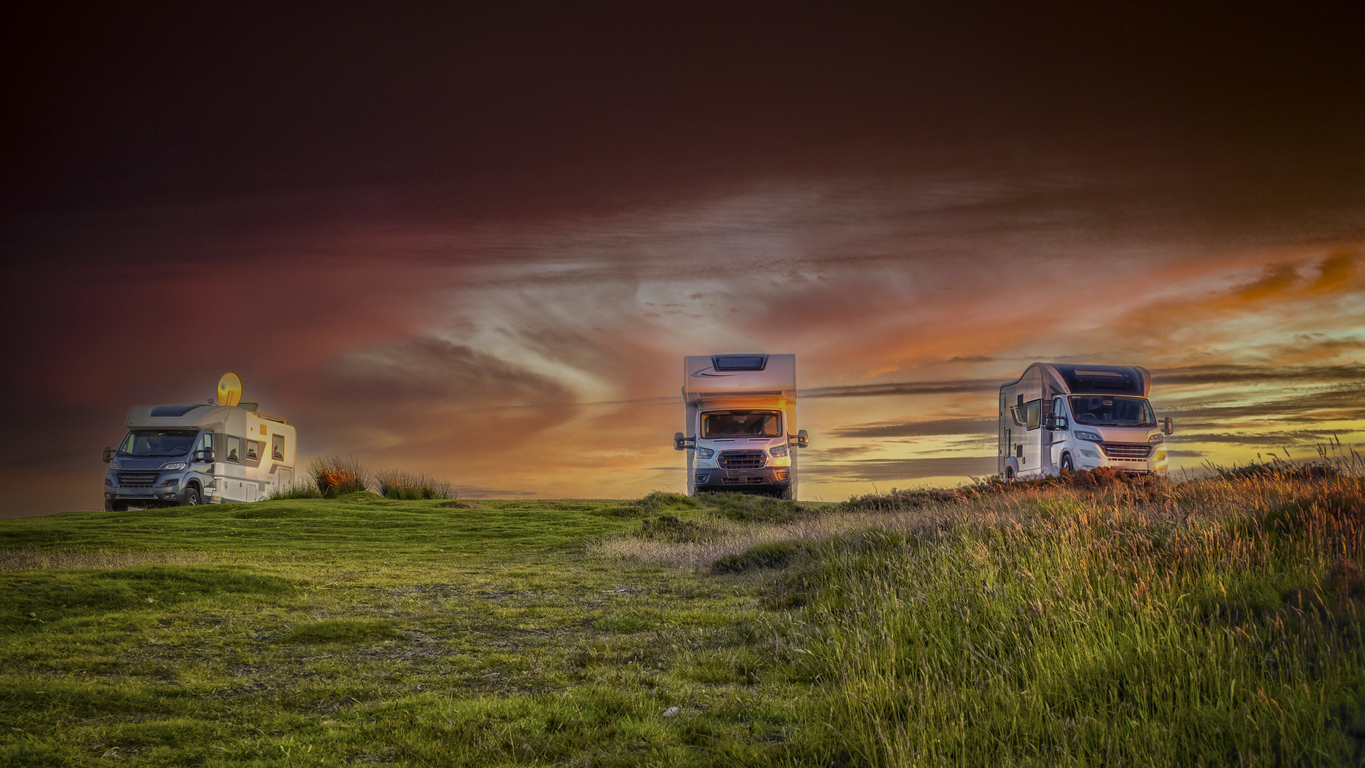 motorhomes-sunset-beach