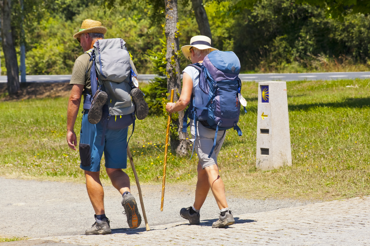 couple-walking-the-camino-de-santiago
