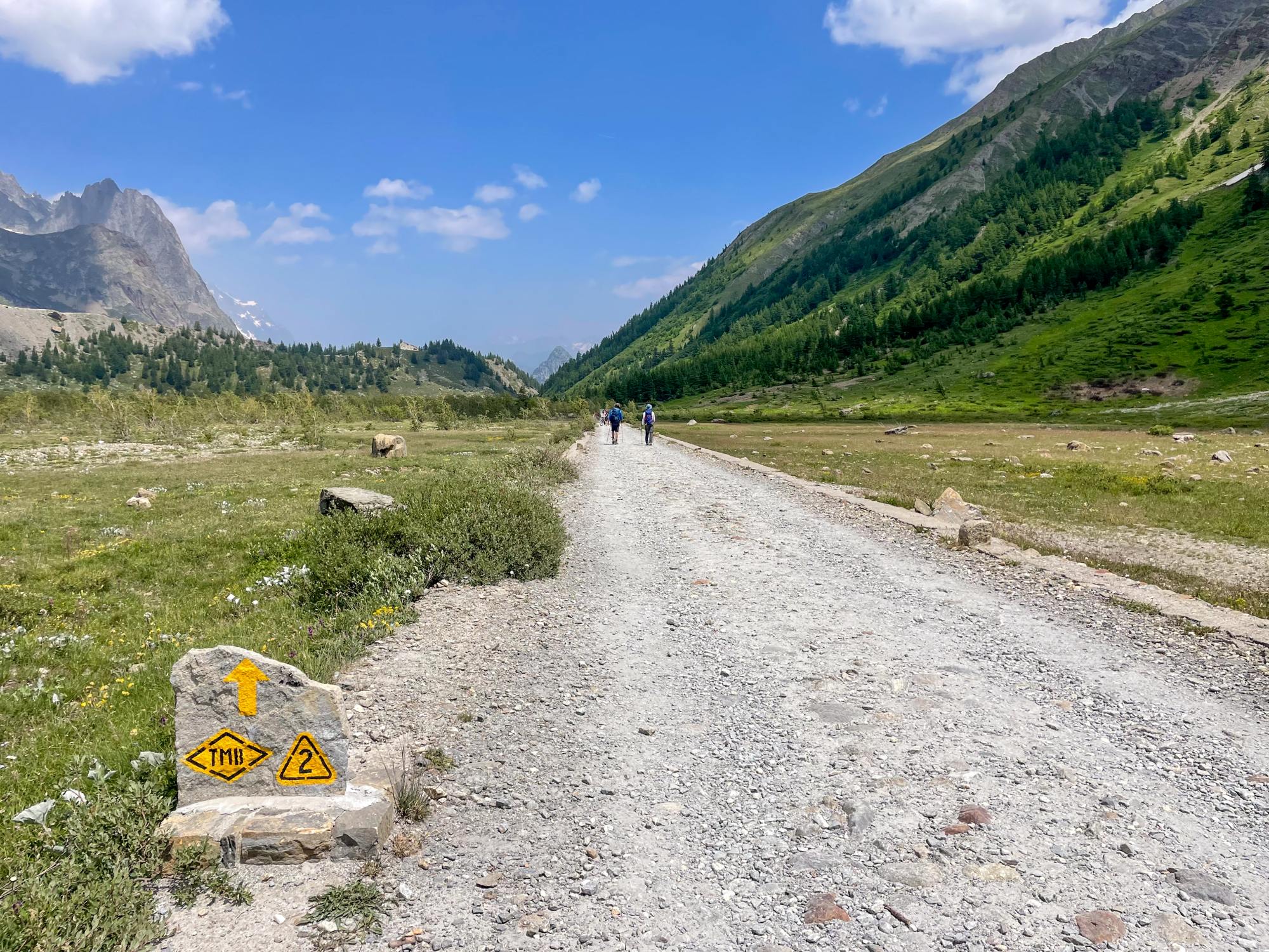 tour-du-mont-blanc-walking-aosta-valley-italy