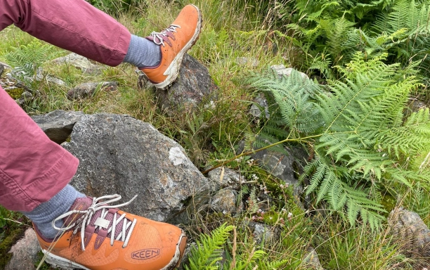 keen zionic hiking shoes 4